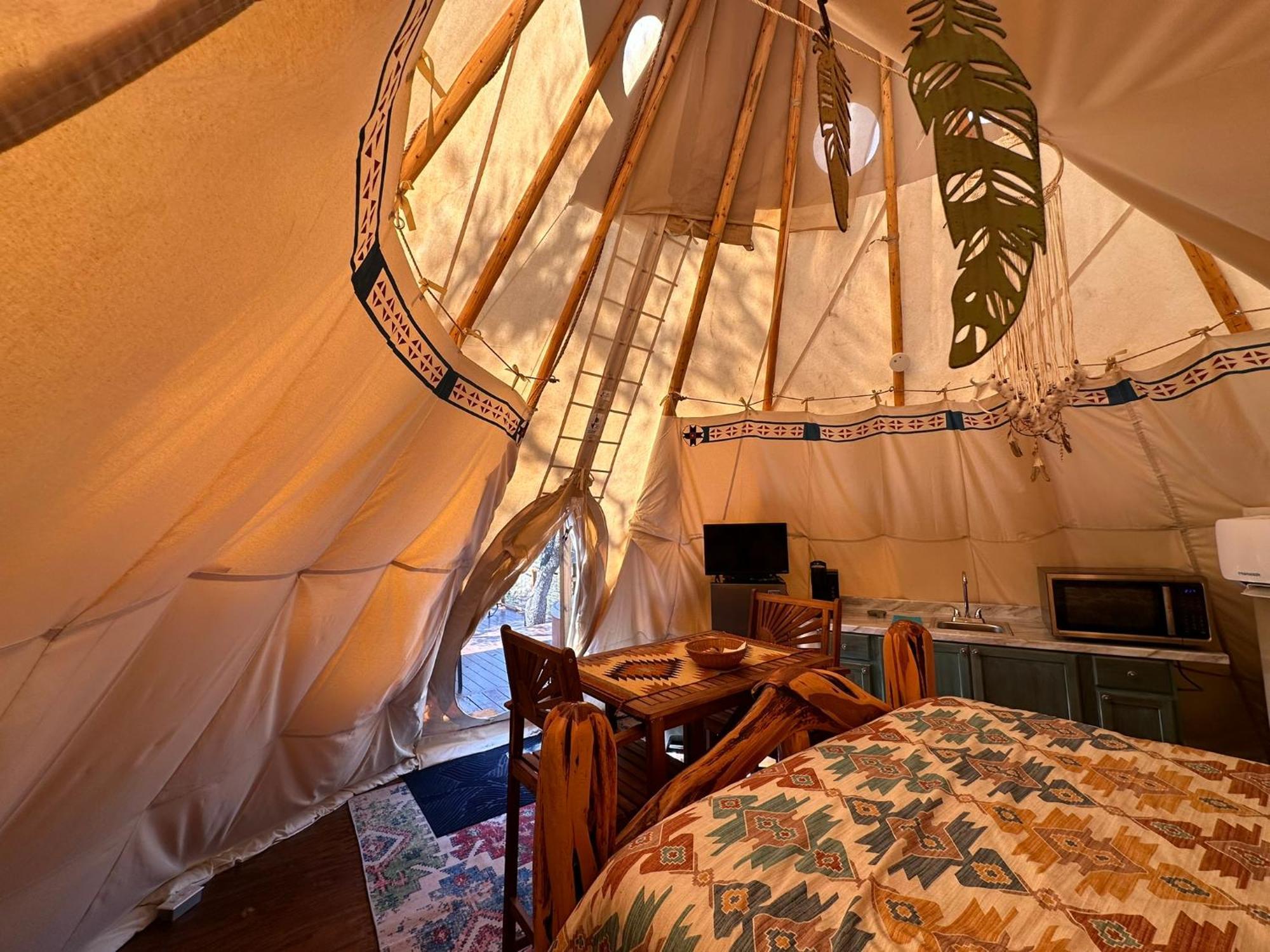 Bandera Stronghold Retreat Esterno foto
